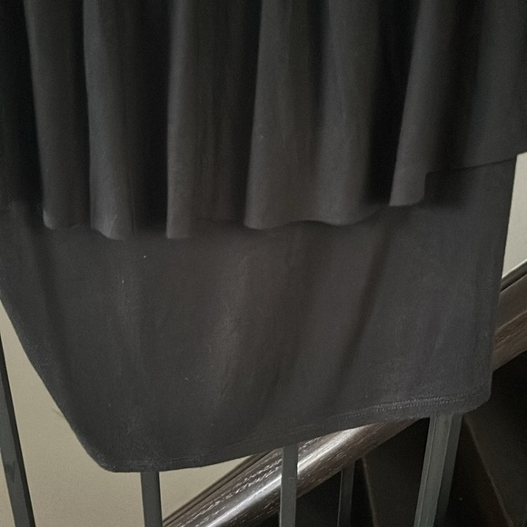 One shoulder black top with style - Picture 3 of 5